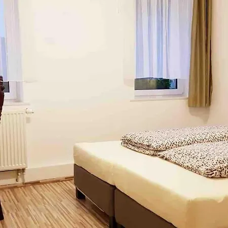 Im Szeneviertel * لبسيا